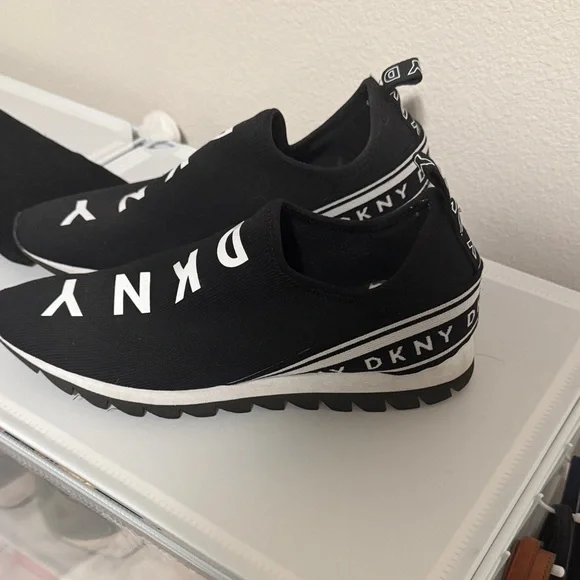 DKNY Black and White Slip-On Shoes - Picture 2 of 4